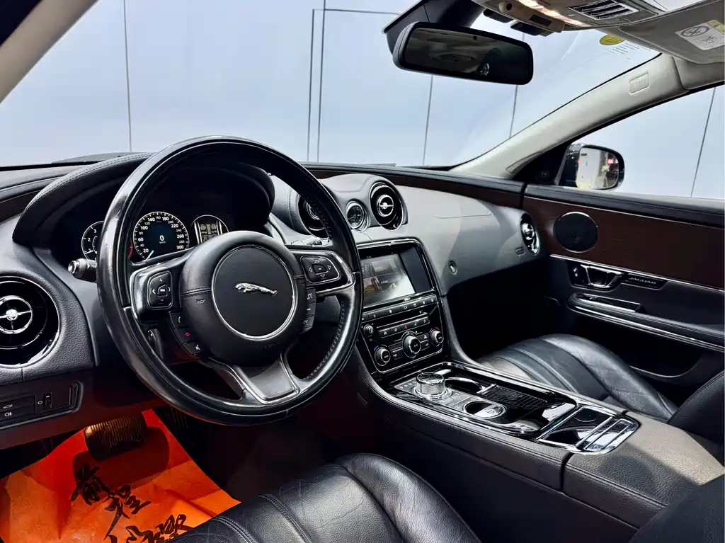 Jaguar Jaguar XJ 2016 XJL 2.0T RWD Elegant Business Edition 2016 - thumbnail 21