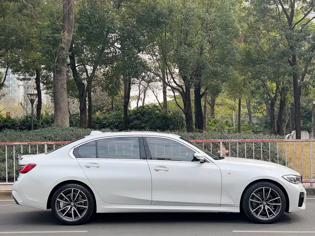BMW BMW 3 Series 2021 Model Year Facelift 2 325Li M Sport Package 2021 - thumbnail 4