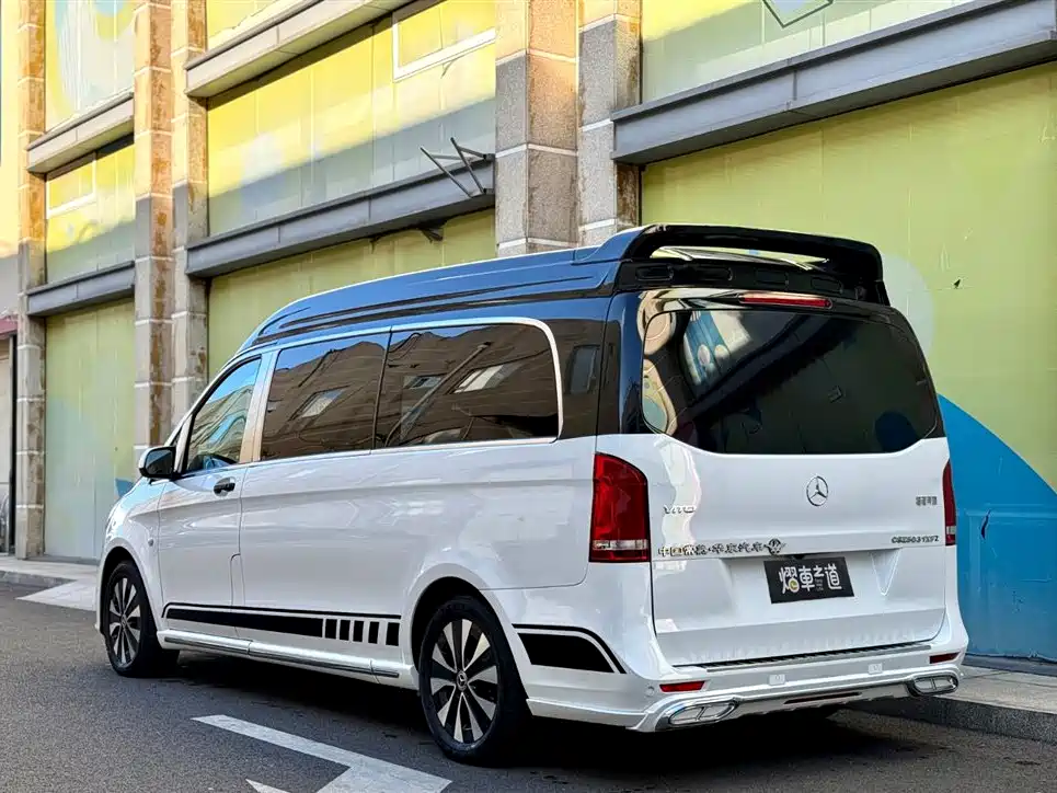 Mercedes-Benz Vito 2021 2.0T Business Edition 7-seater 2023 - thumbnail 3