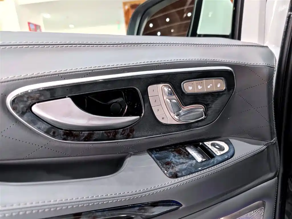 Mercedes-Benz Vito 2021 2.0T Business Edition 7-seater 2023 - thumbnail 21