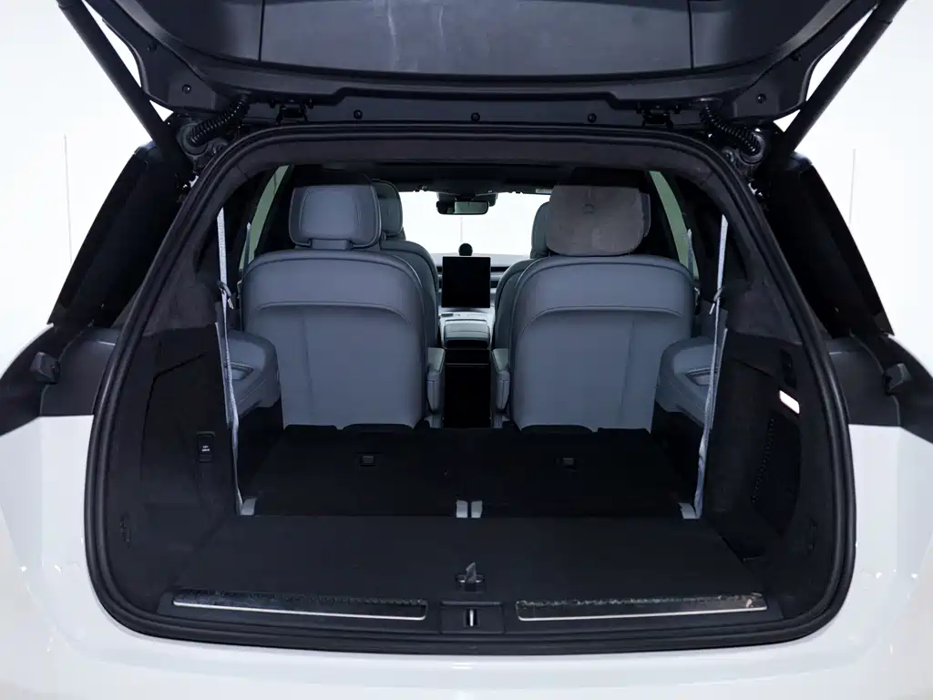 NIO NIO ES8 2024 75kWh 2024 - thumbnail 3