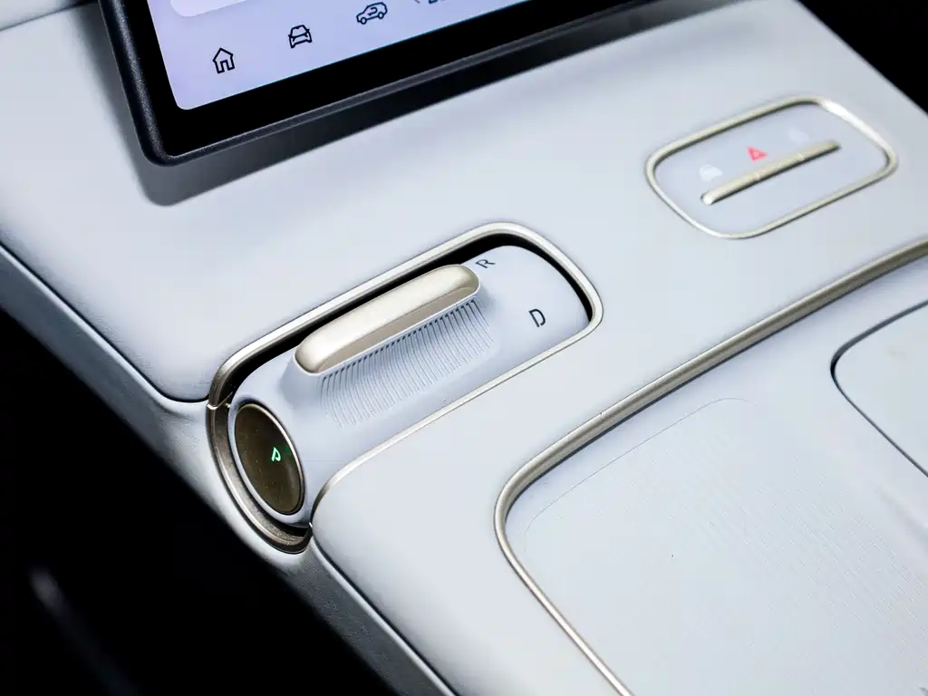 NIO NIO ES8 2024 75kWh 2024 - thumbnail 9
