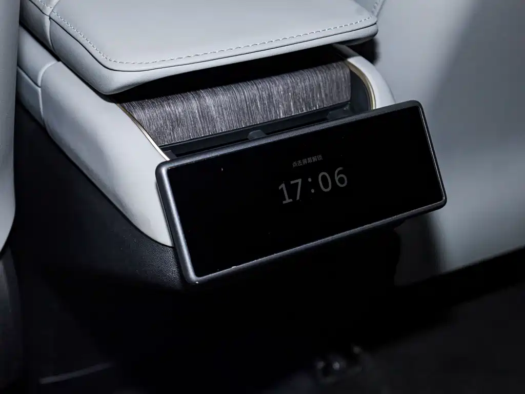 NIO NIO ES8 2024 75kWh 2024 - thumbnail 15
