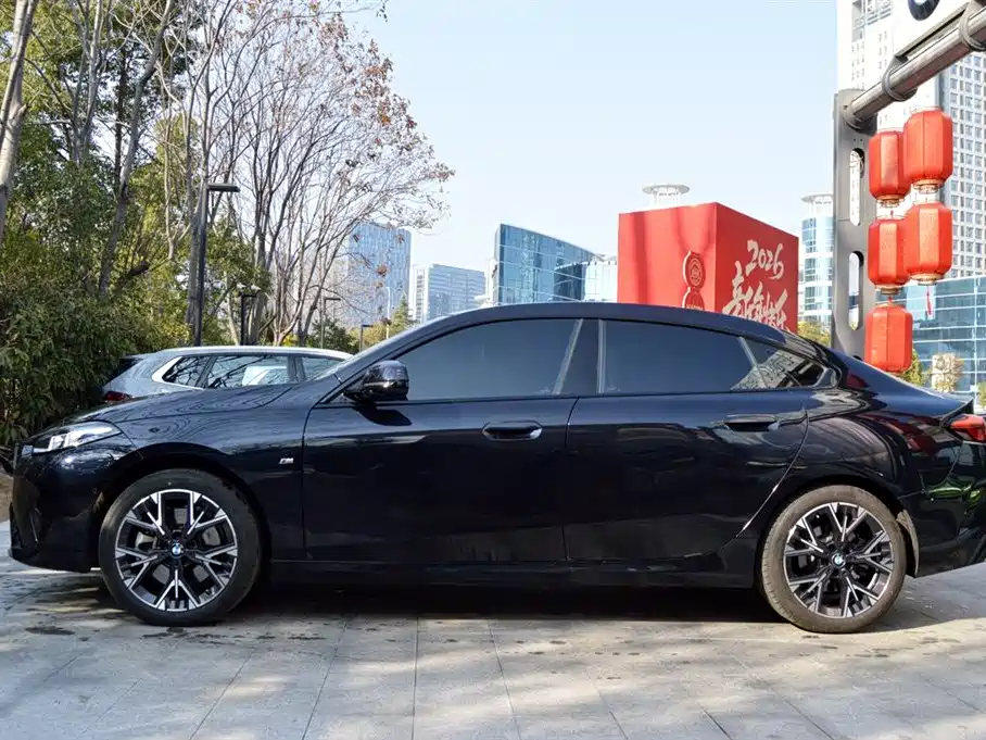 BMW BMW 2 Series 2025 225i M Sport Package 2025 - thumbnail 4
