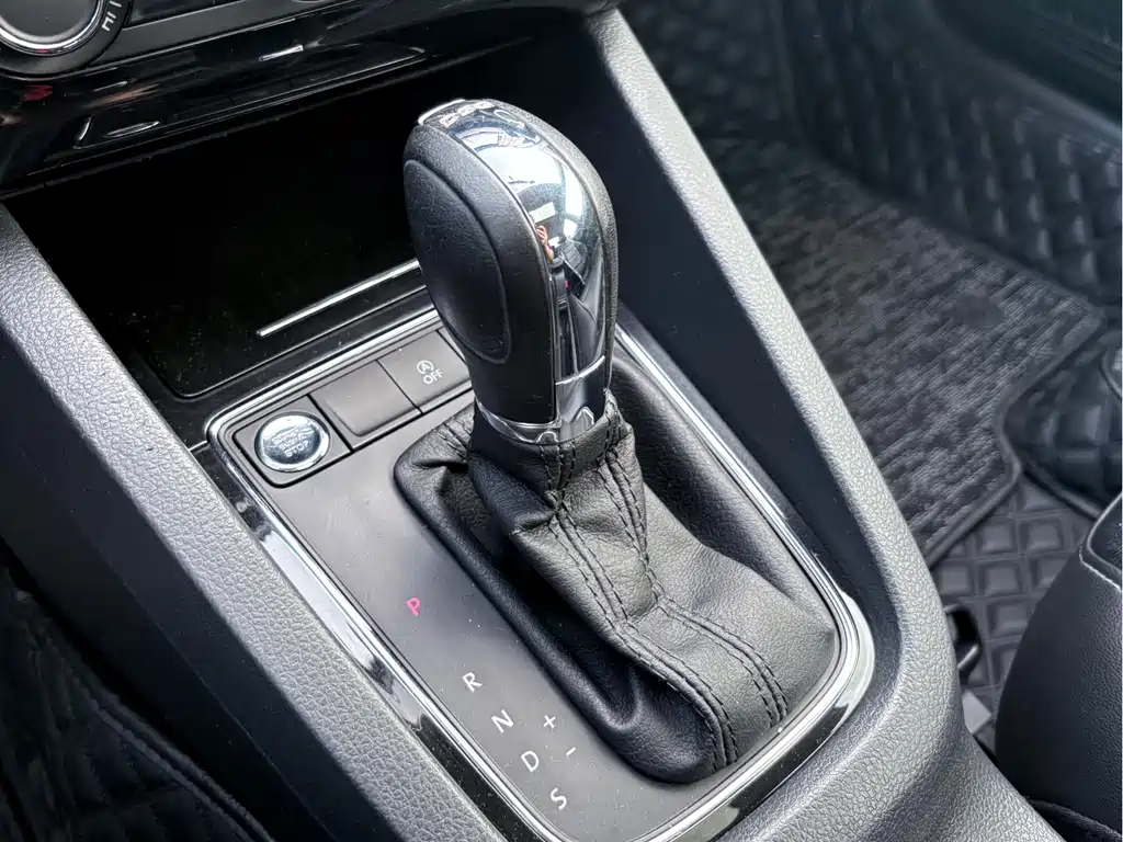 Volkswagen Volkswagen Sagitar 2018 280TSI DSG Edition 2018 - thumbnail 19