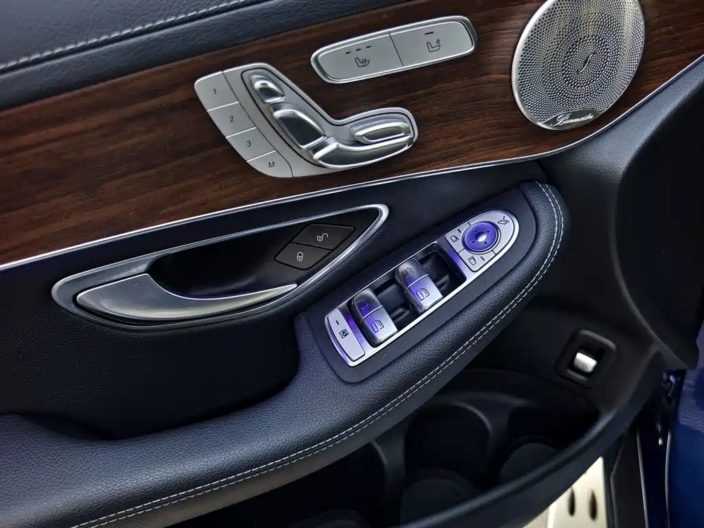 Mercedes-Benz Mercedes-Benz GLC 2021 GLC 300 L 4MATIC Sport Edition 2021 - thumbnail 9