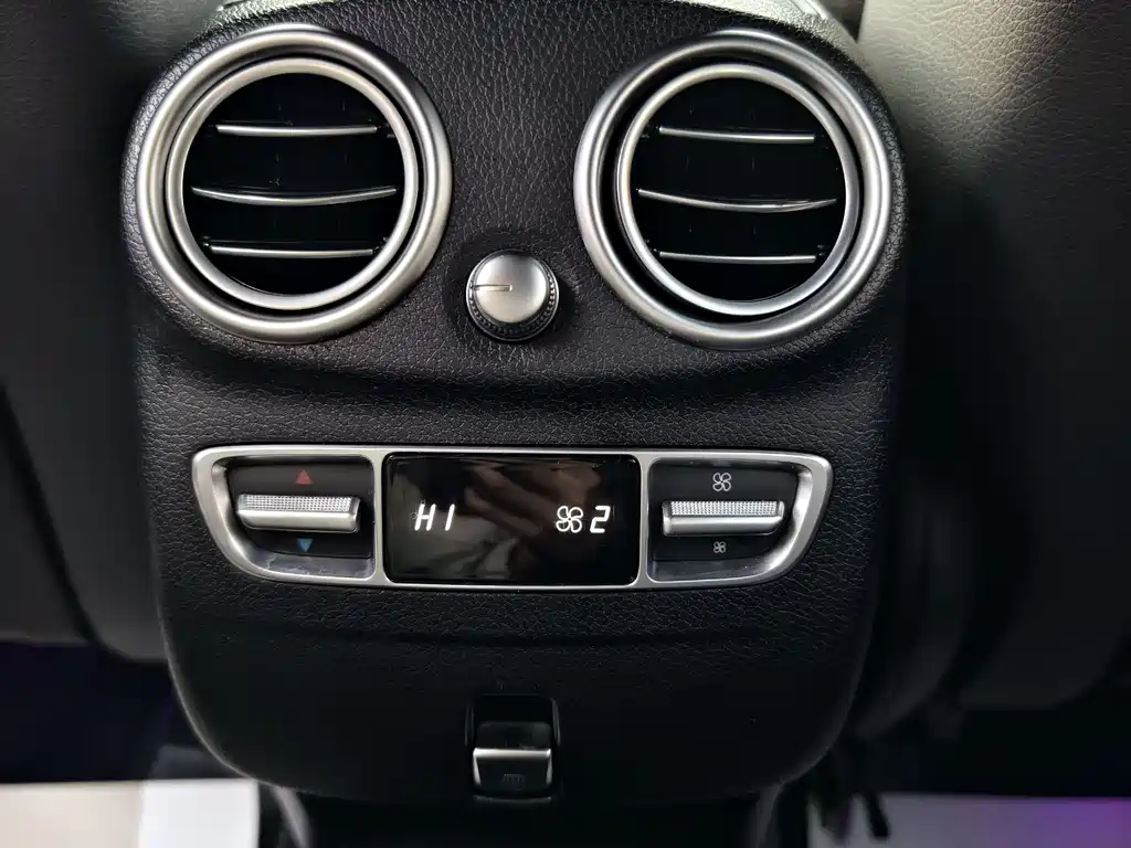 Mercedes-Benz Mercedes-Benz GLC 2021 GLC 300 L 4MATIC Sport Edition 2021 - thumbnail 10