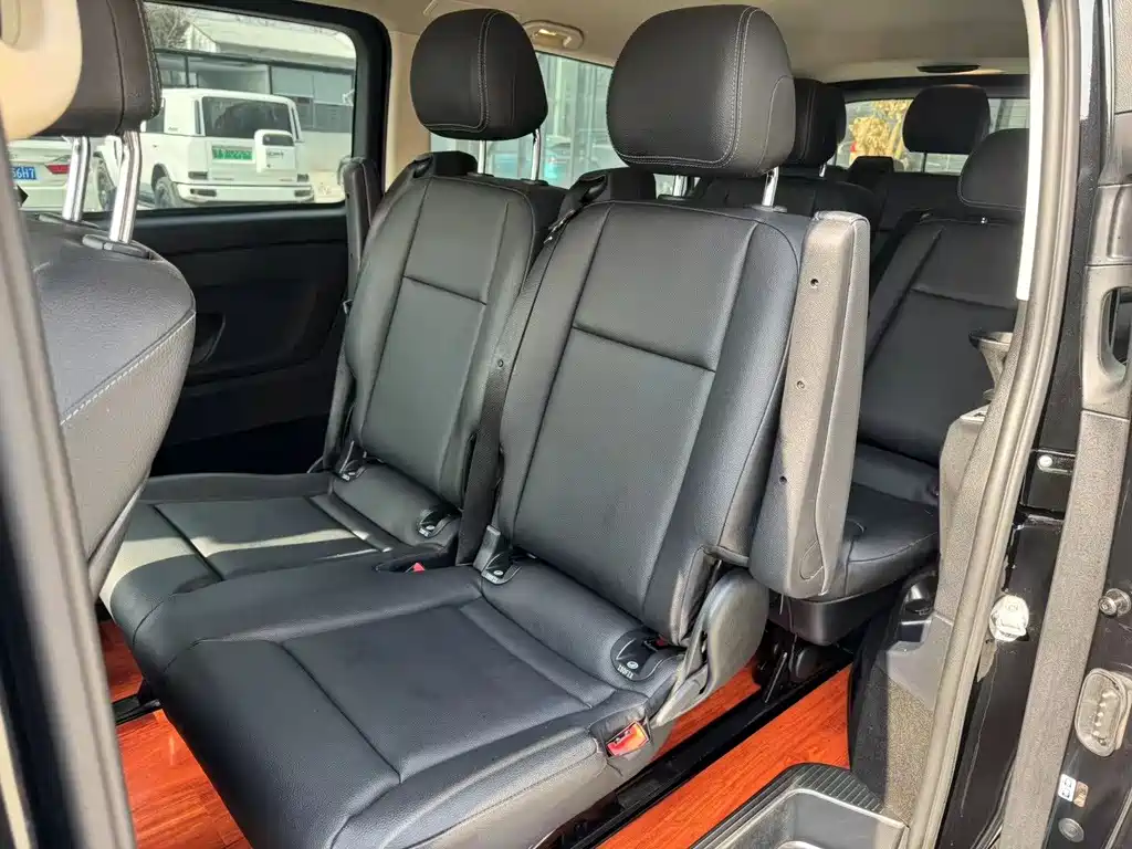Mercedes-Benz Vito 2018 2.0T Elite 9-seater China VI 2019 - thumbnail 4