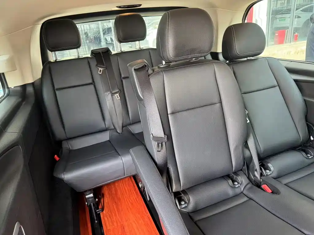 Mercedes-Benz Vito 2018 2.0T Elite 9-seater China VI 2019 - thumbnail 6