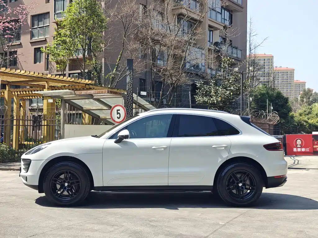 Porsche Porsche Macan 2017 Macan 2.0T 2017 - thumbnail 18