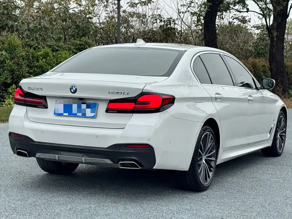 BMW BMW 5 Series 2022 Model Year Facelift 530Li Leading Type M Sport Package 2022 - thumbnail 4
