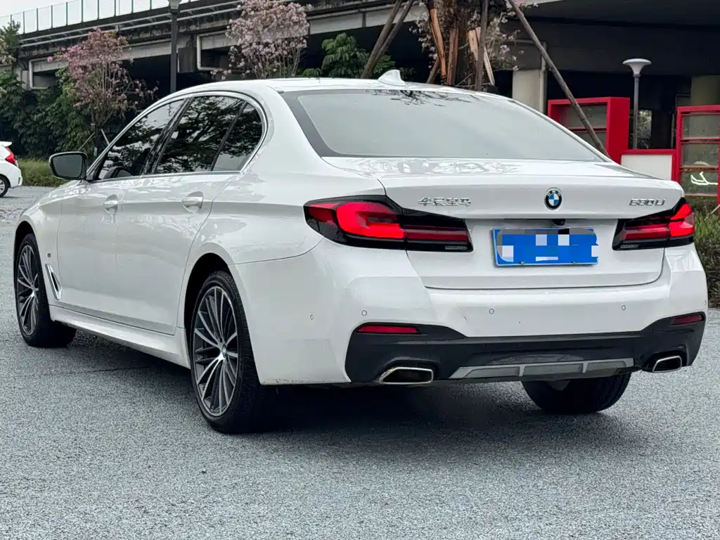 BMW BMW 5 Series 2022 Model Year Facelift 530Li Leading Type M Sport Package 2022 - thumbnail 6