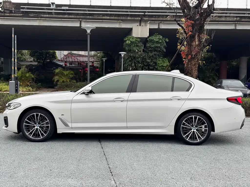 BMW BMW 5 Series 2022 Model Year Facelift 530Li Leading Type M Sport Package 2022 - thumbnail 7