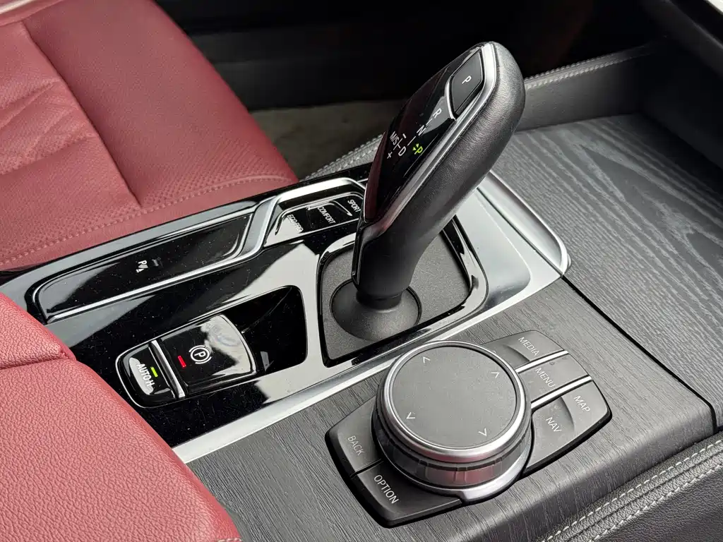 BMW BMW 5 Series 2022 Model Year Facelift 530Li Leading Type M Sport Package 2022 - thumbnail 12