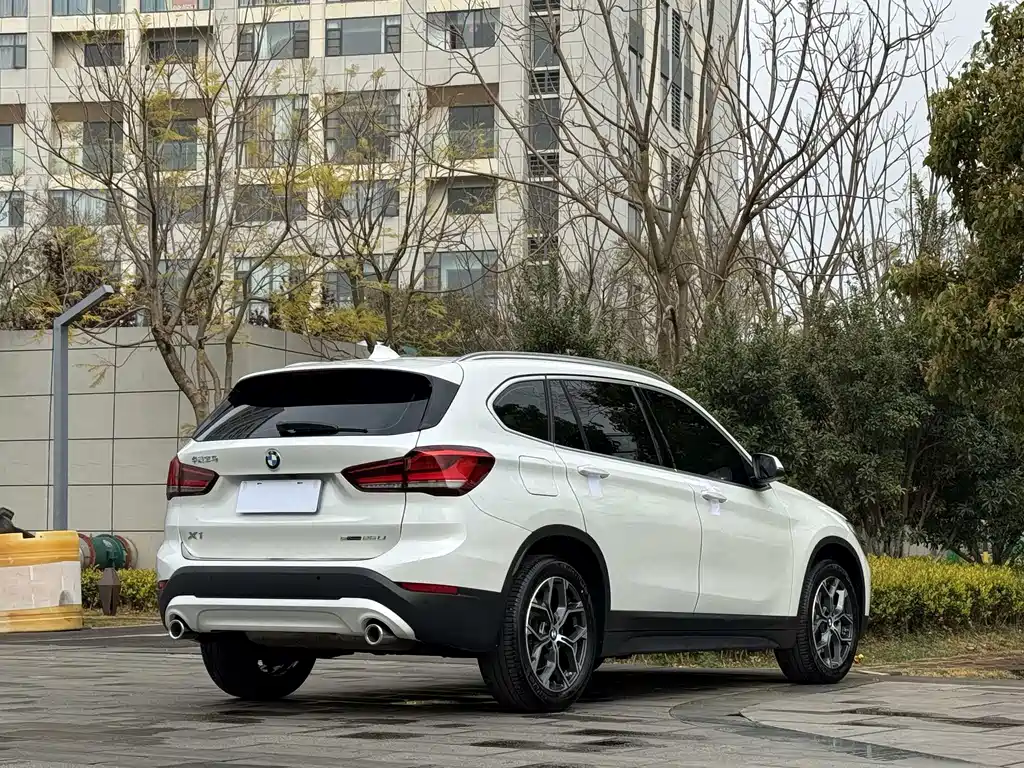 BMW BMW X1 2022 sDrive25Li Leading Edition 2022 - thumbnail 7