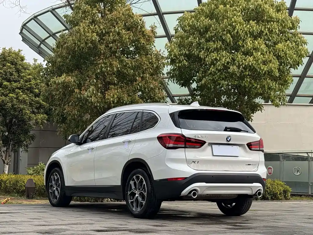 BMW BMW X1 2022 sDrive25Li Leading Edition 2022 - thumbnail 9