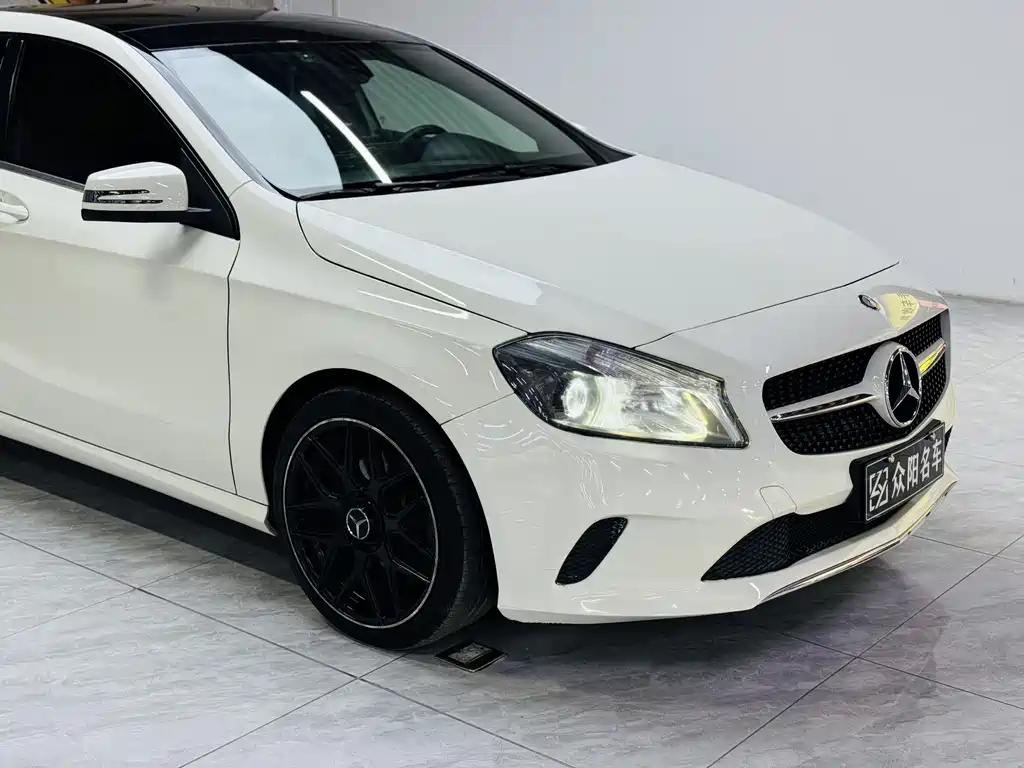 Mercedes-Benz Mercedes-Benz A-Class 2016 A 180 2016 - thumbnail 4