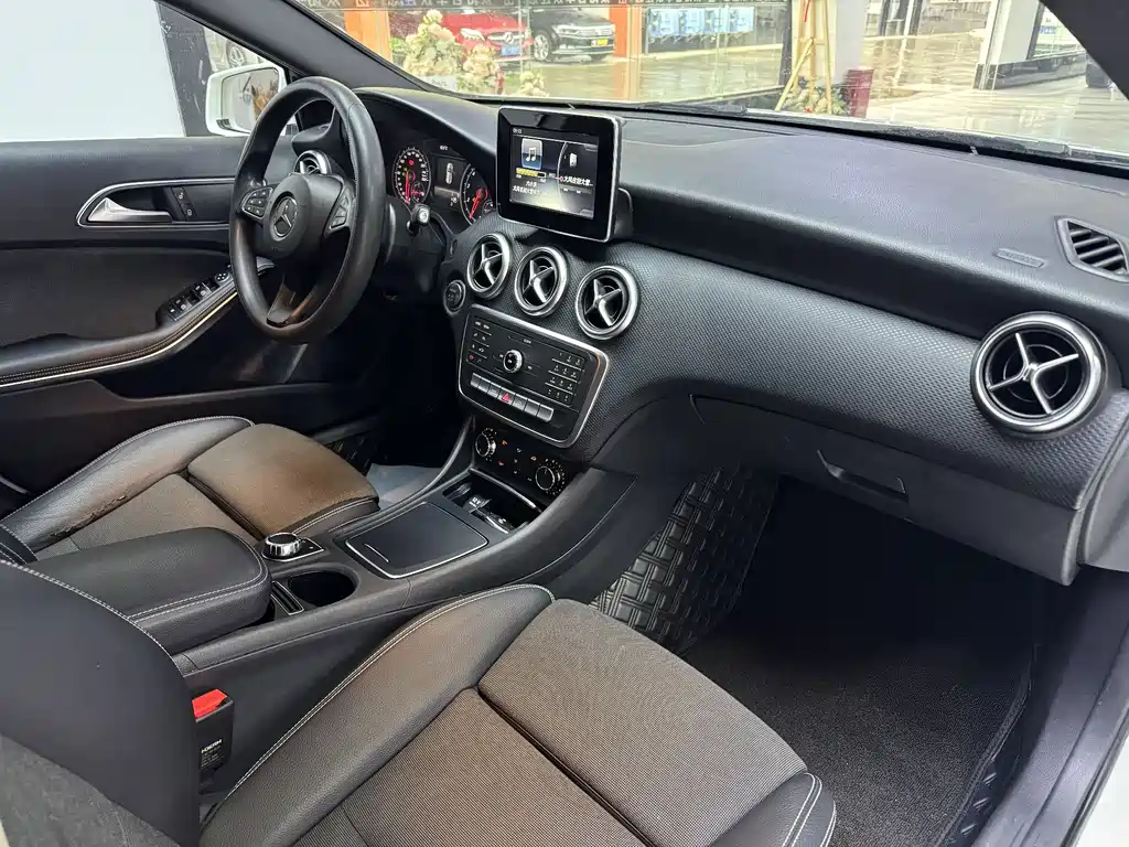 Mercedes-Benz Mercedes-Benz A-Class 2016 A 180 2016 - thumbnail 12