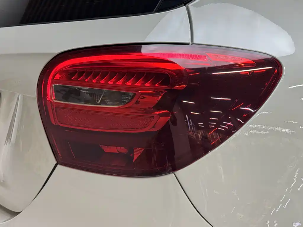 Mercedes-Benz Mercedes-Benz A-Class 2016 A 180 2016 - thumbnail 16