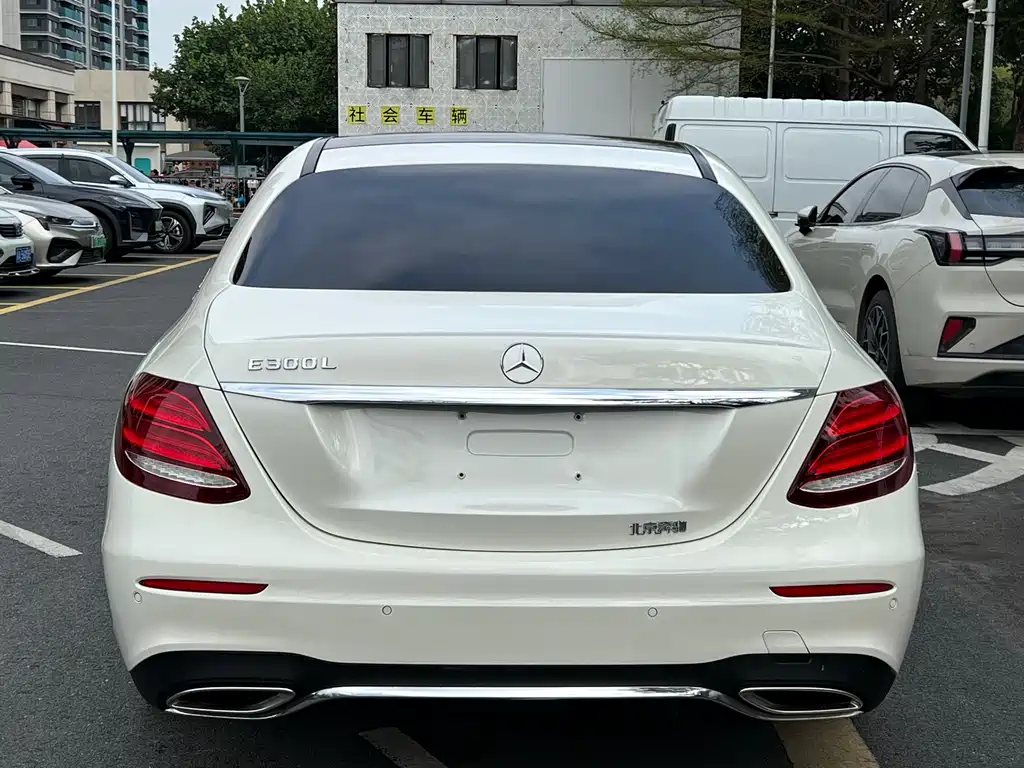 Mercedes-Benz Mercedes-Benz E-Class 2020 E 260 L Sport 2020 - thumbnail 5