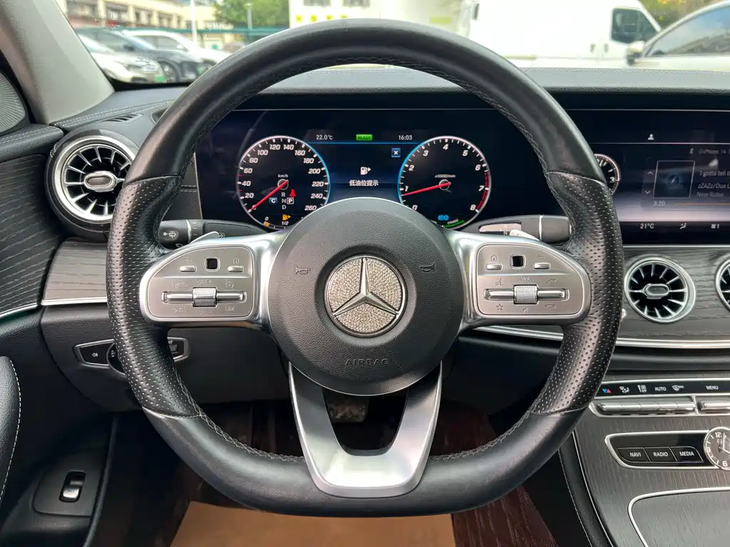 Mercedes-Benz Mercedes-Benz E-Class 2020 E 260 L Sport 2020 - thumbnail 7