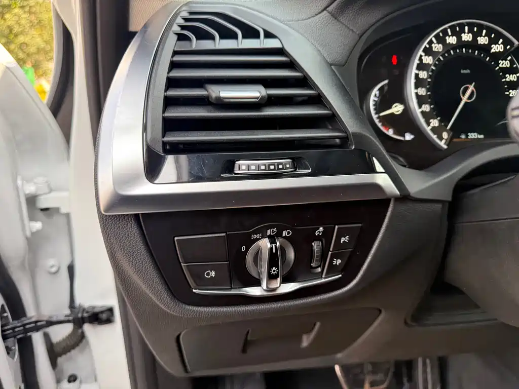 BMW BMW X3 2019 xDrive25i M Sport Package 2019 - thumbnail 22
