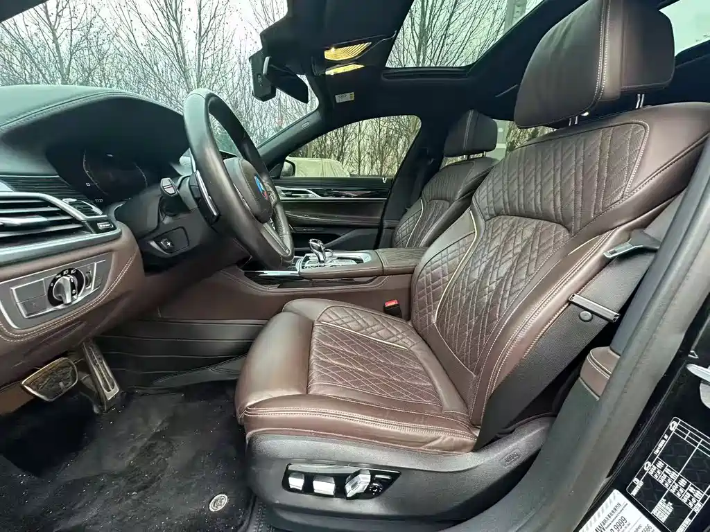 BMW BMW 7 Series 2021 740Li Leading Model M Sport Package 2022 - thumbnail 3