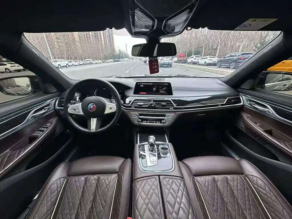 BMW BMW 7 Series 2021 740Li Leading Model M Sport Package 2022 - thumbnail 4