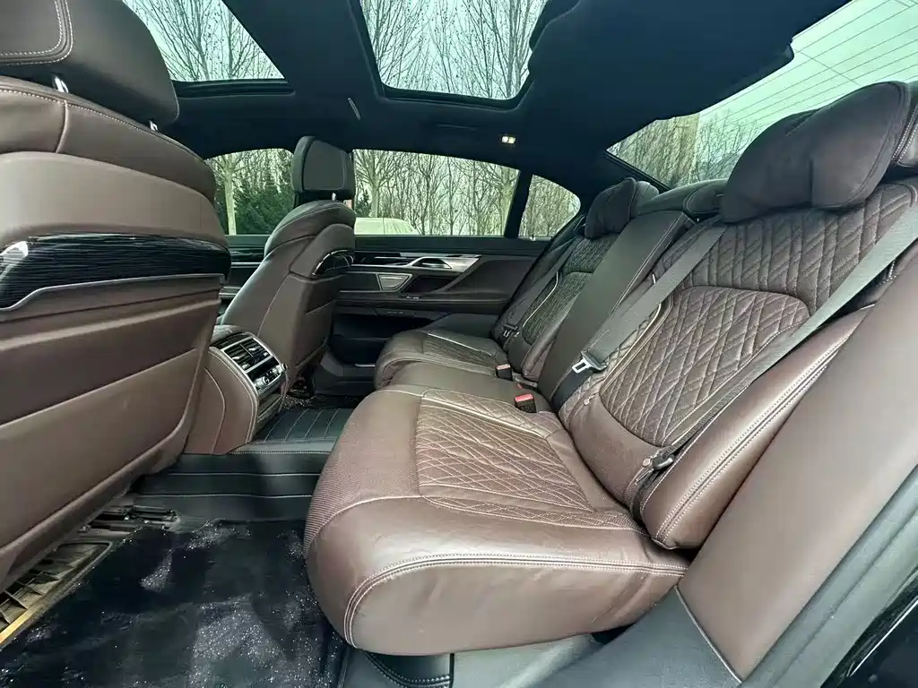 BMW BMW 7 Series 2021 740Li Leading Model M Sport Package 2022 - thumbnail 6