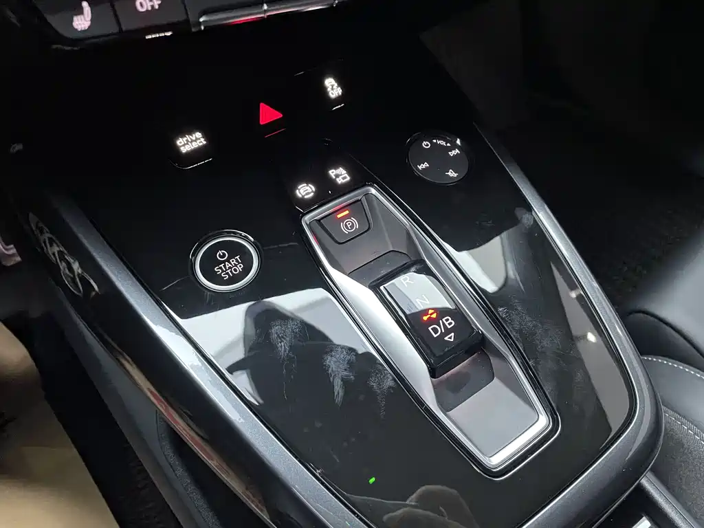 Audi Audi Q4 e-tron 2024 40 e-tron Premium Plus 2025 - thumbnail 10