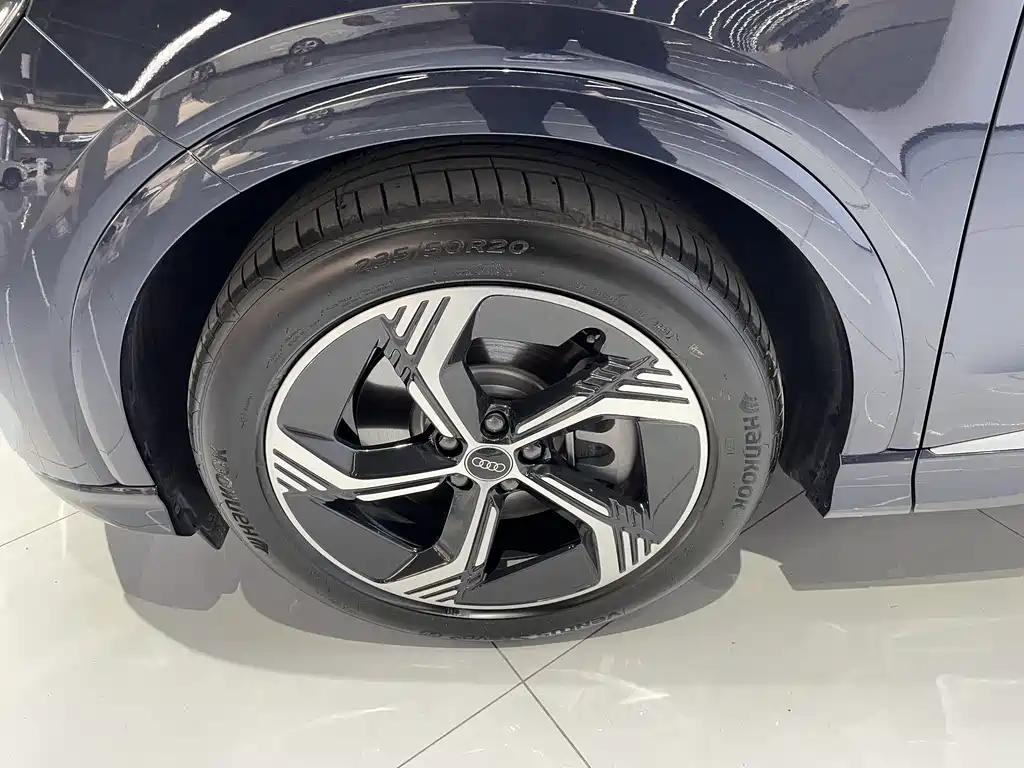 Audi Audi Q4 e-tron 2024 40 e-tron Premium Plus 2025 - thumbnail 12