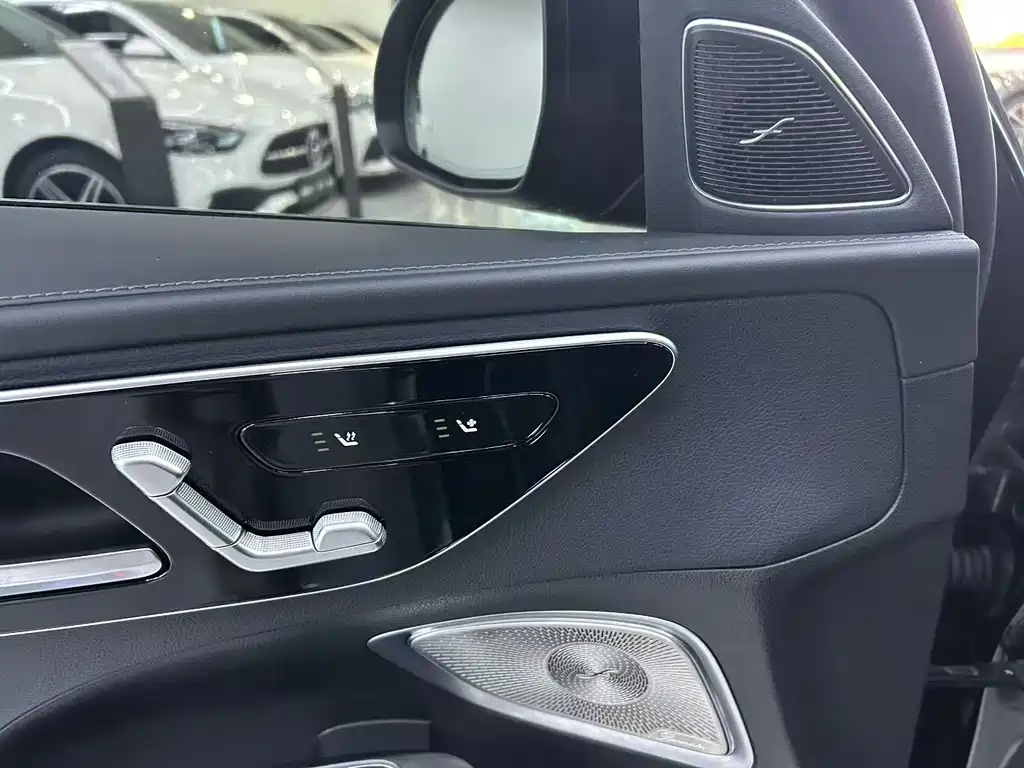 Mercedes-Benz Mercedes-Benz C-Class 2023 Facelift C 260 L Night Sport Edition 2023 - thumbnail 5