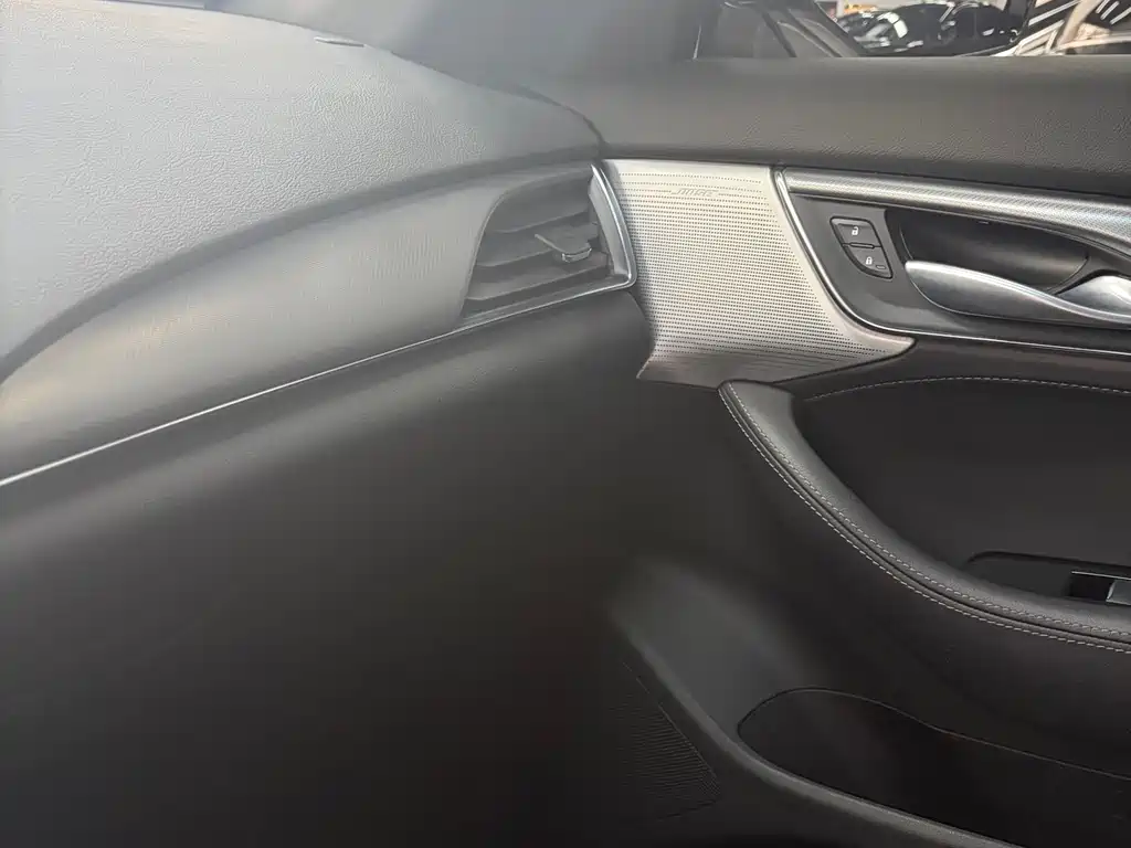 Cadillac Cadillac CT5 2023 28T Luxury (Standard) 2023 - thumbnail 19