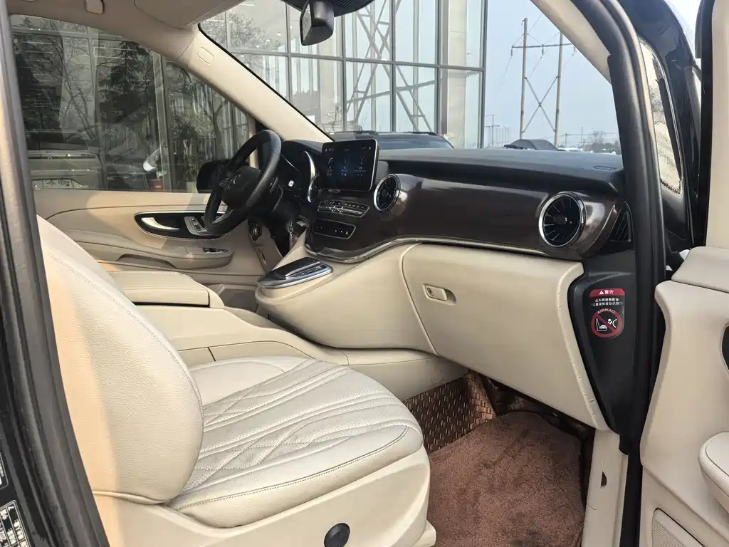 Mercedes-Benz Mercedes-Benz V-Class 2020 V 260 Navigation Edition 2021 - thumbnail 5