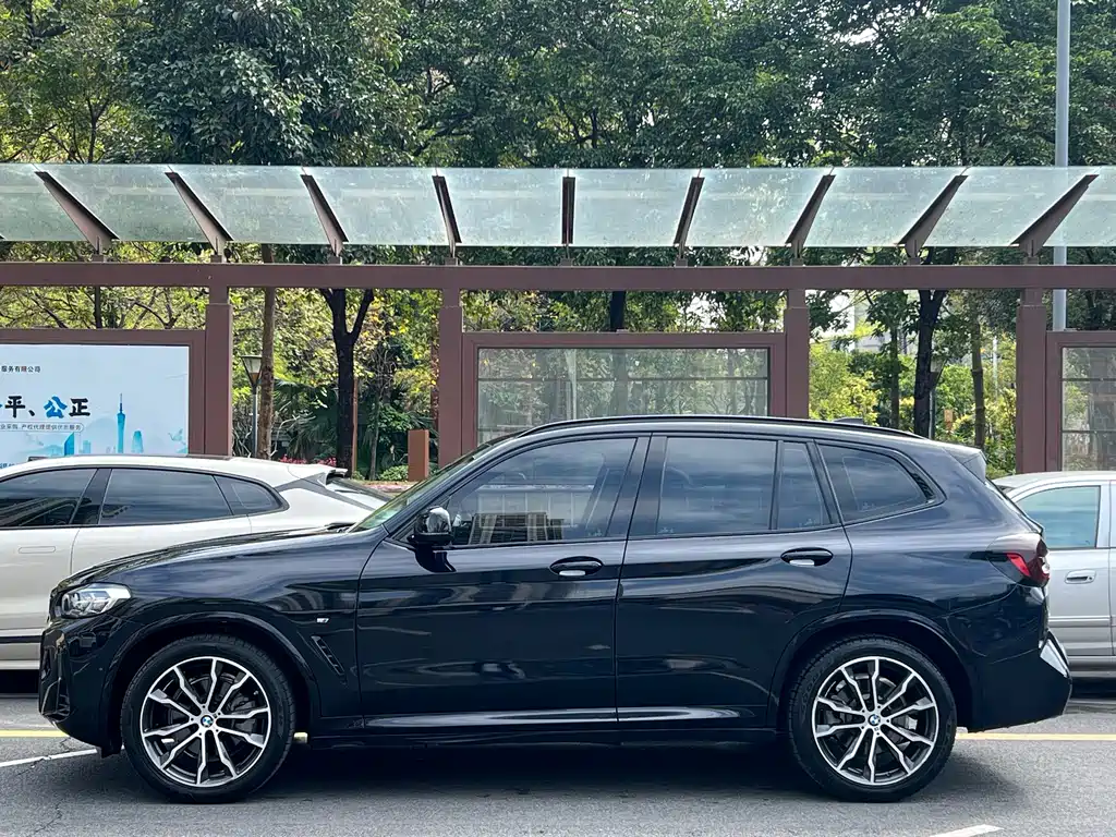 BMW BMW X3 2022 xDrive30i Leading Model M Night Package 2022 - thumbnail 2