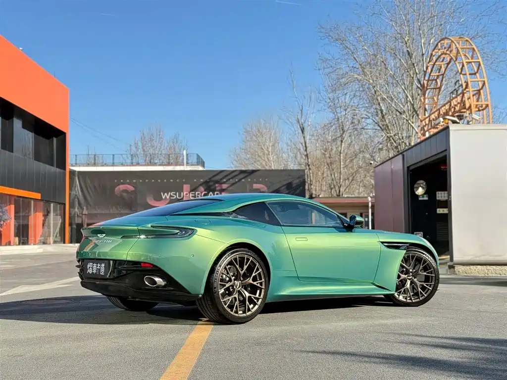 Aston Martin Aston Martin DB12 2025 4.0T V8 Coupe 2026 - thumbnail 3