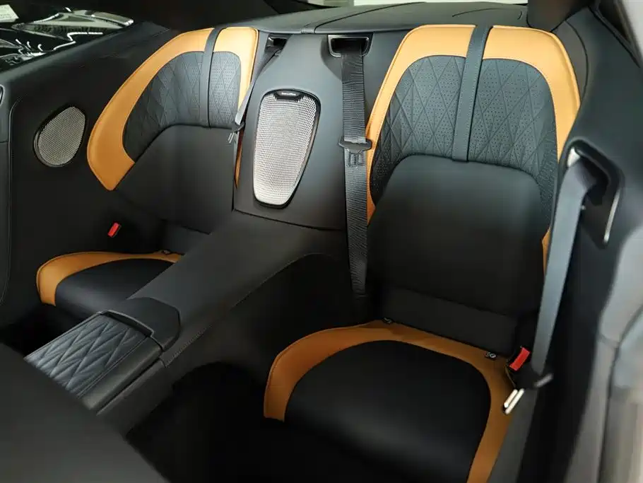 Aston Martin Aston Martin DB12 2025 4.0T V8 Coupe 2026 - thumbnail 7