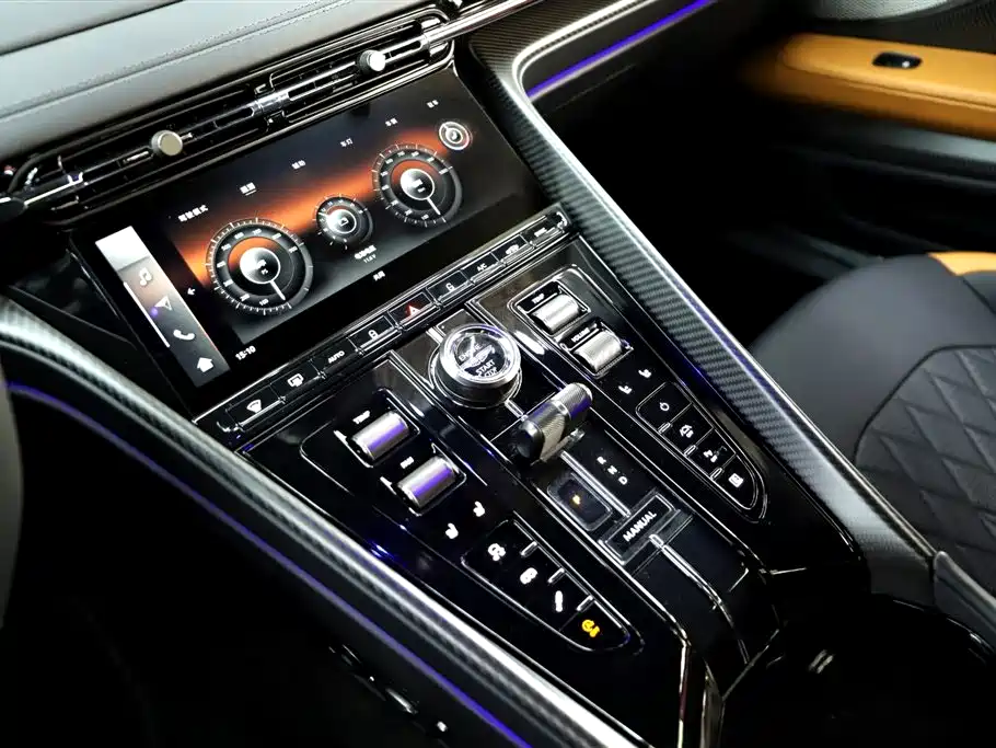 Aston Martin Aston Martin DB12 2025 4.0T V8 Coupe 2026 - thumbnail 9