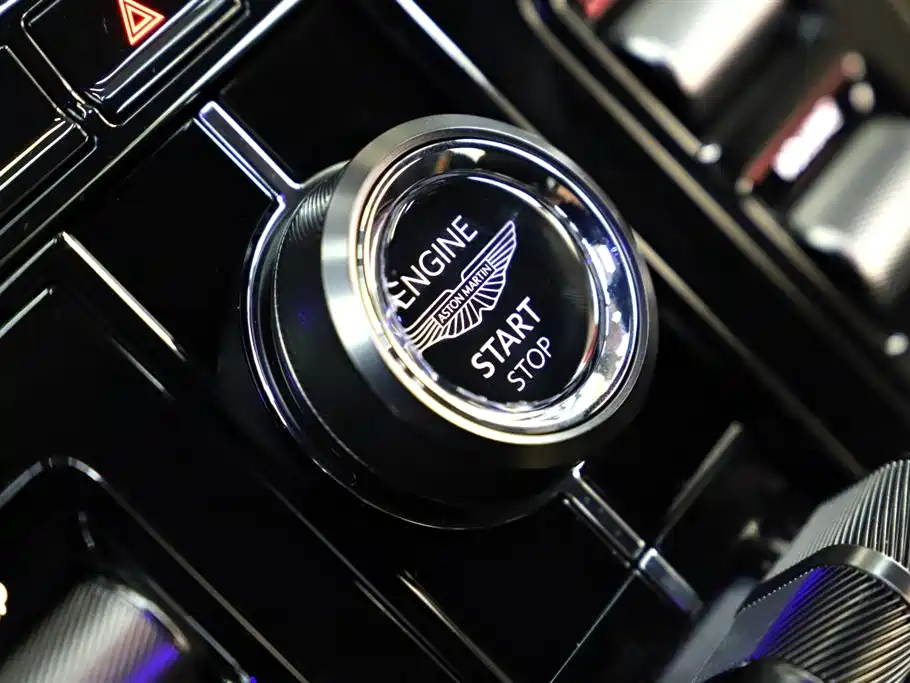 Aston Martin Aston Martin DB12 2025 4.0T V8 Coupe 2026 - thumbnail 12