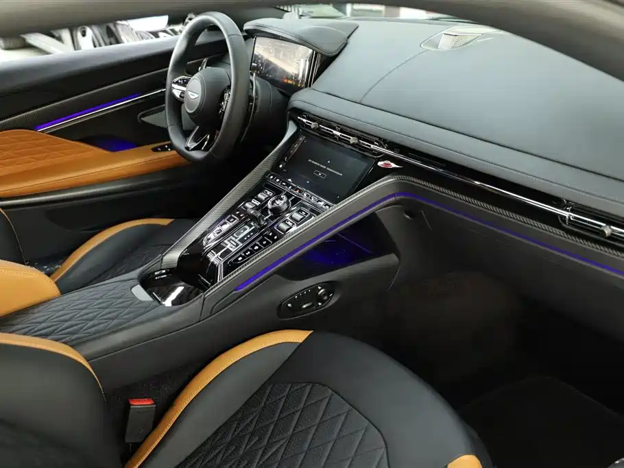 Aston Martin Aston Martin DB12 2025 4.0T V8 Coupe 2026 - thumbnail 15