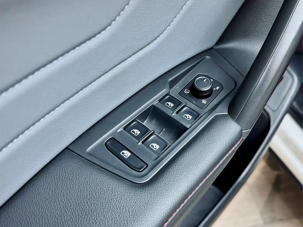 Volkswagen Tiguan X 2022 330TSI Two-Wheel Drive Flagship Edition 2023 - thumbnail 9