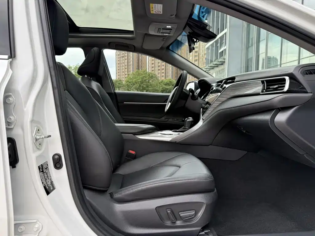 Toyota Toyota Camry 2019 Model Year Facelift Hybrid 2.5HG Luxury Edition 2020 - thumbnail 8