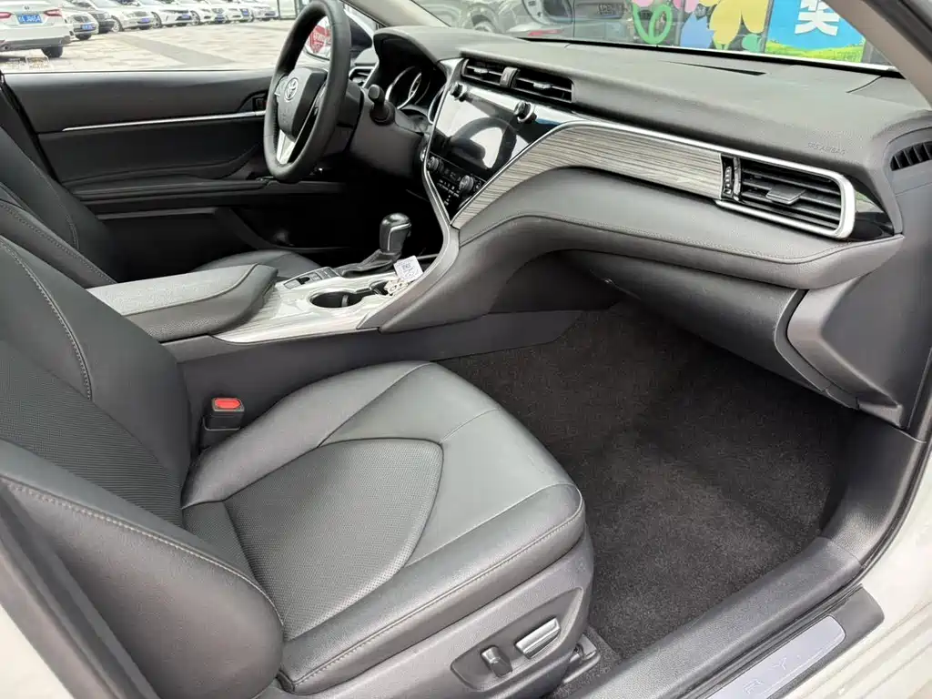 Toyota Toyota Camry 2019 Model Year Facelift Hybrid 2.5HG Luxury Edition 2020 - thumbnail 10