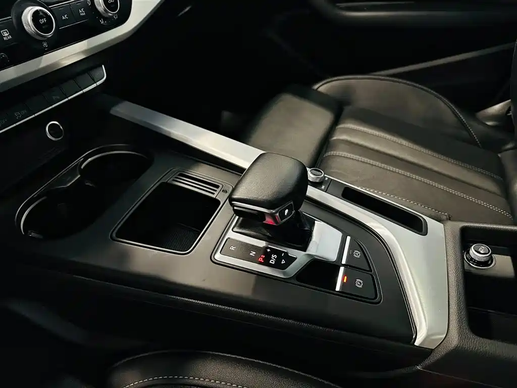 Audi Audi A4L 2023 40 TFSI Fashion Dynamic Model 2023 - thumbnail 11