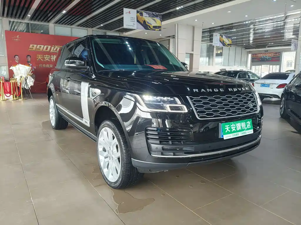 Land Rover Range Rover 2022 3.0 L6 400PS Vogue Long Wheelbase Classic Edition 2022 - thumbnail 3