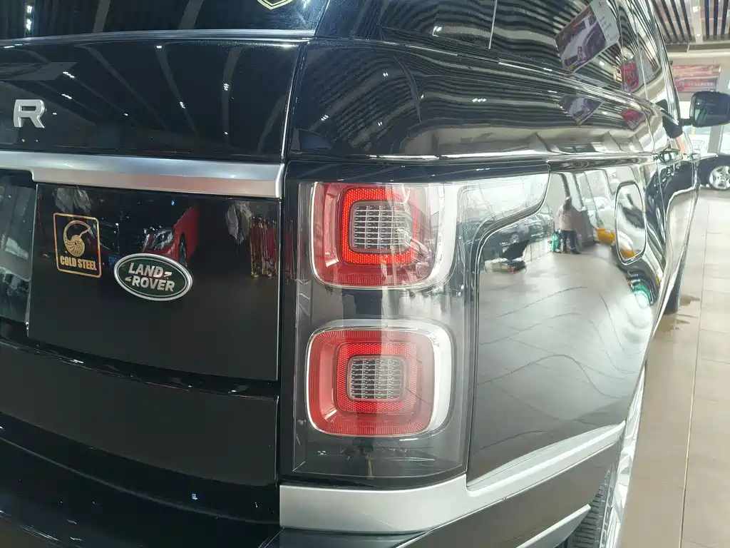 Land Rover Range Rover 2022 3.0 L6 400PS Vogue Long Wheelbase Classic Edition 2022 - thumbnail 25