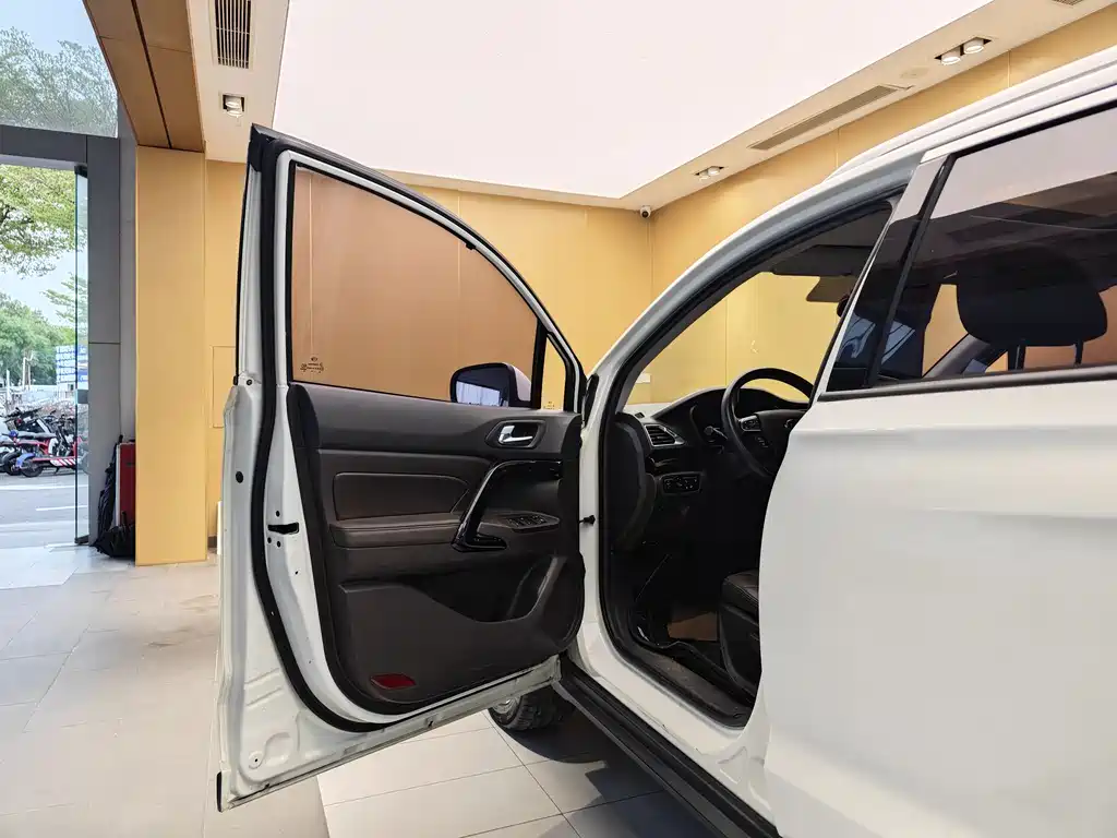 GAC Group Weltmeister PHEV 2019 Elite Edition 2019 - thumbnail 7