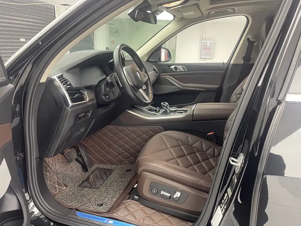 BMW BMW X5 xDrive 30Li M Sport Package 2022 Model Year 2022 - thumbnail 5