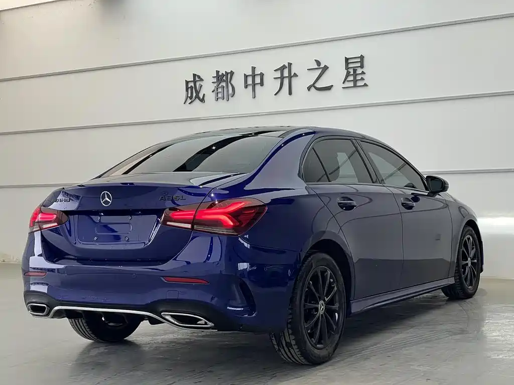 Mercedes-Benz Mercedes-Benz A-Class 2020 Facelift A 200 L Sport Sedan Fashion Edition 2020 - thumbnail 7