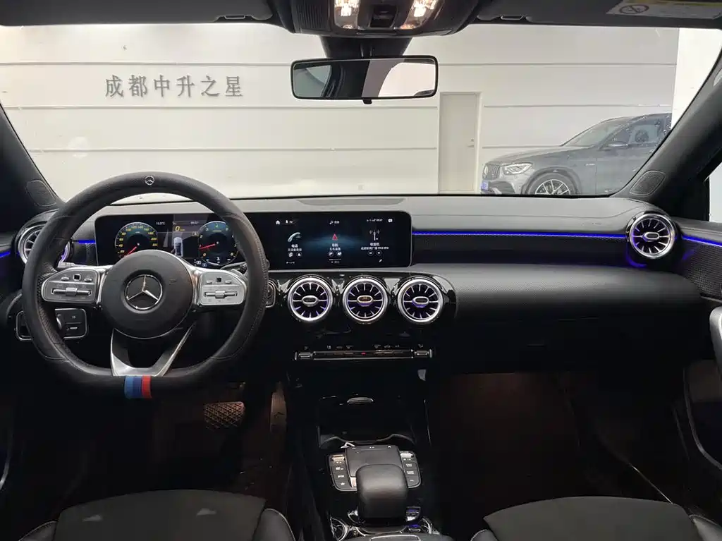 Mercedes-Benz Mercedes-Benz A-Class 2020 Facelift A 200 L Sport Sedan Fashion Edition 2020 - thumbnail 13
